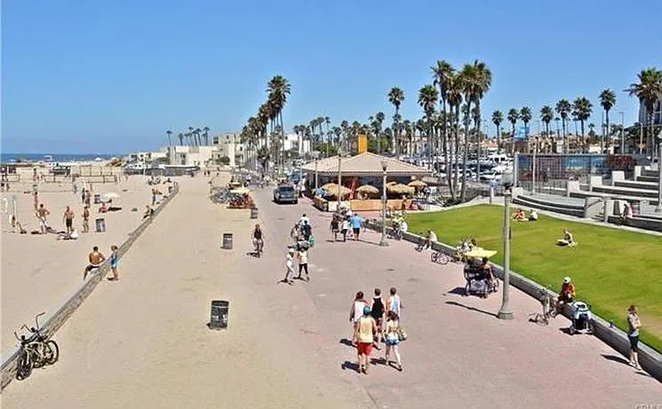 Lively downtown Huntington Beach with Street Fairs every Tuesday, Art Festival on Fridays. ALL Saturdays and Sundays: Swap Meets/Market at Golden West College in Huntington Beach.