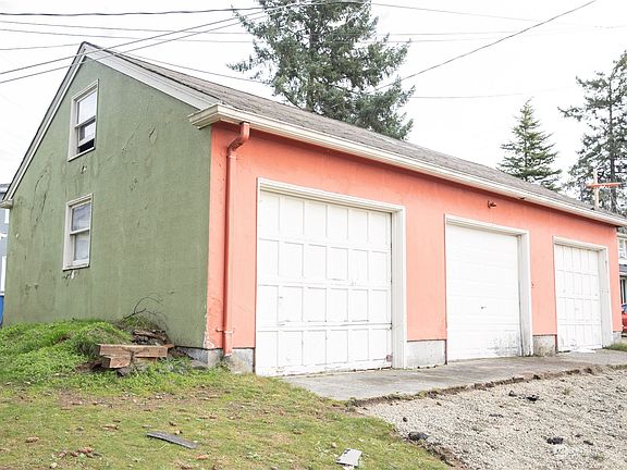 5th image of 6714 Steilacoom Boulevard SW