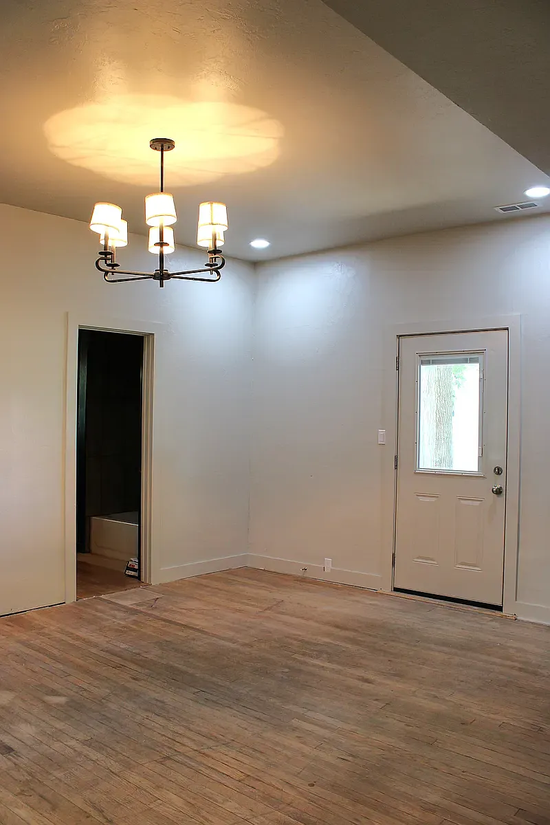 Building Photo - 230 E Lincoln Ave #1