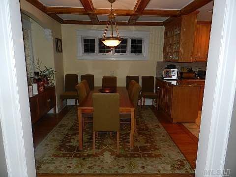 3rd image of 319 Tulip Ave