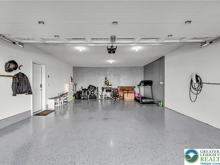 5044 Bellflower Dr — Photo 73