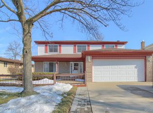 5794 Willow Creek Dr, Canton, MI 48187