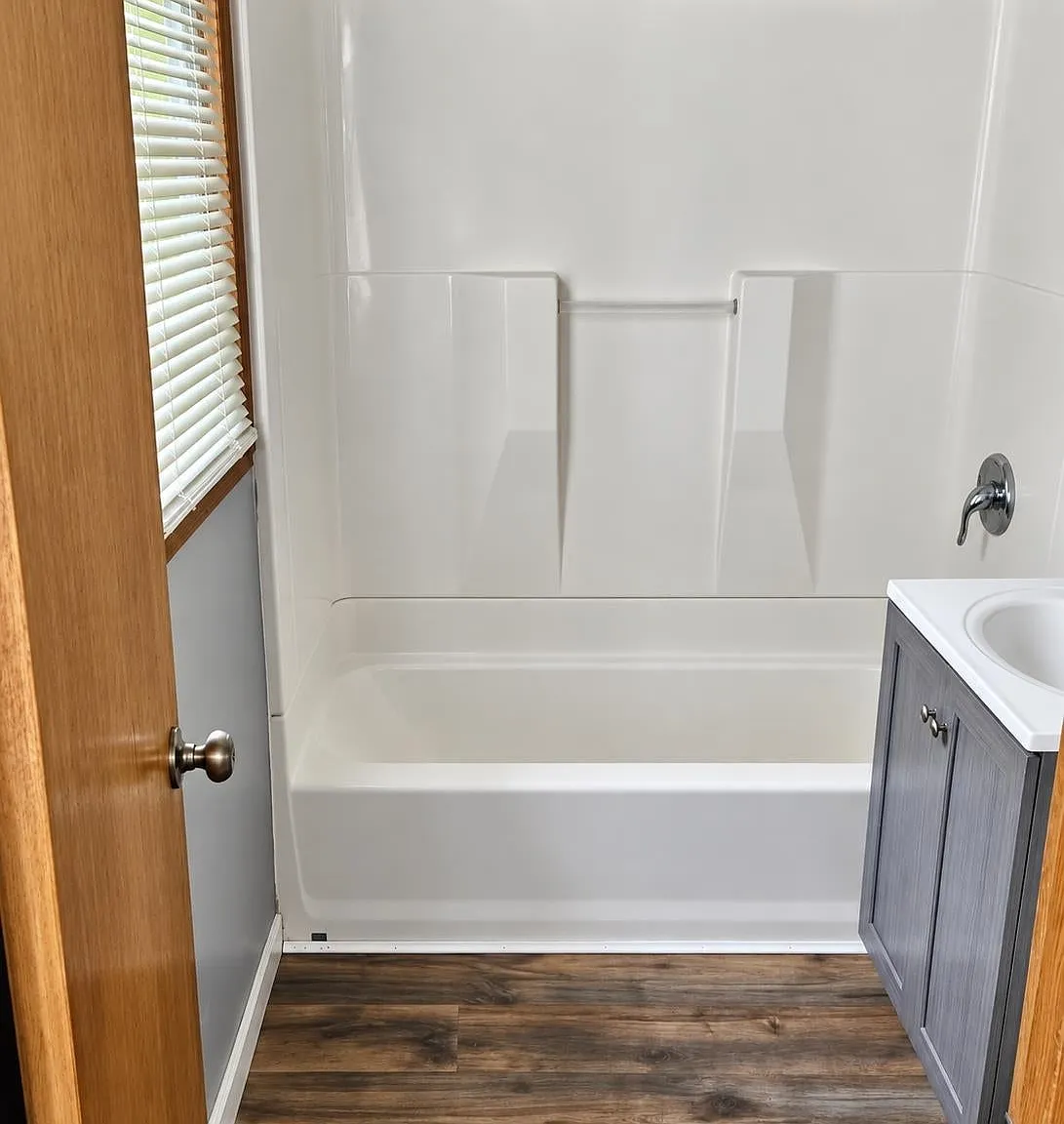 1 bed, 1.0 bath, $750 — Photo 4