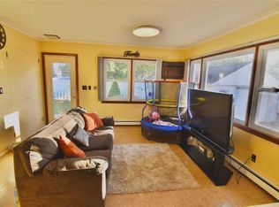 1075 Park Ln N, Franklin Square, NY 11010