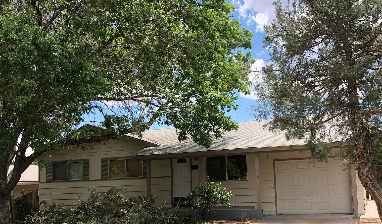 2830 Van Buren Dr photo 1