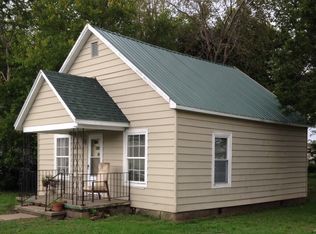 329 Higbee St, White Hall, IL 62092