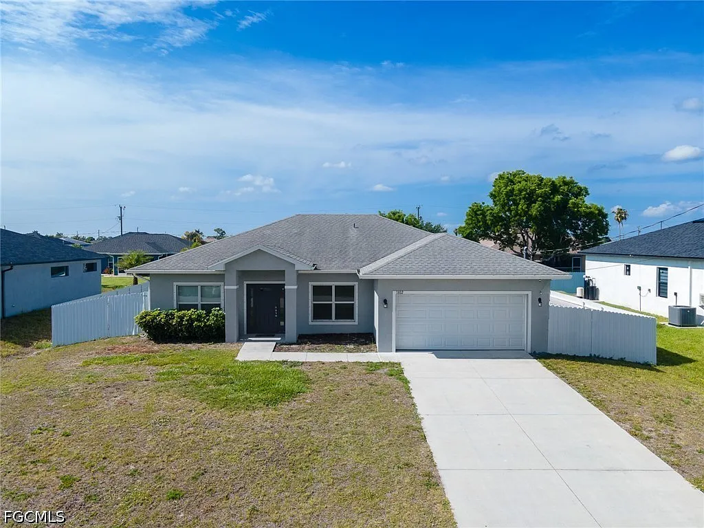 4 bed, 2.0 bath, 1688 sqft, $2,650 — Photo 2