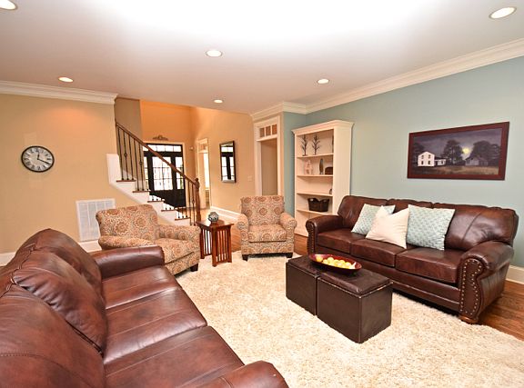 5th image of 621 Peach Orchard Pl