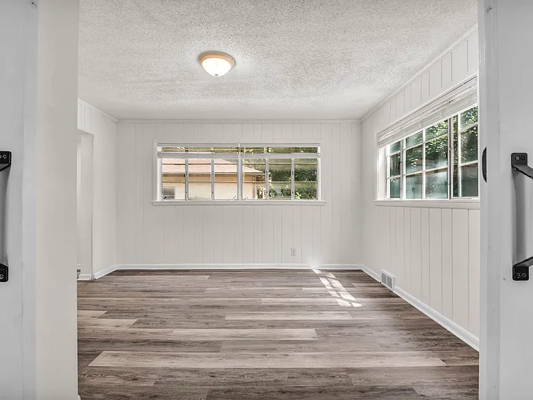 1787 Tanglewood Dr — Photo 23