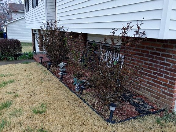 5th image of 4402 Village Dr