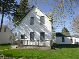 512 Hedge Ave, Burlington, IA 52601