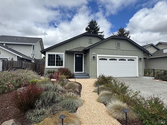 2nd image of 1366 Marigold Place