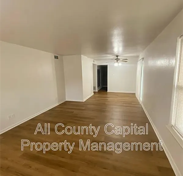 829 Ken St #B — Photo 3
