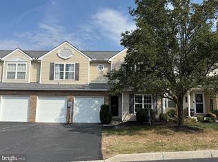 102 Kestrel Ct, Hummelstown, PA 17036
