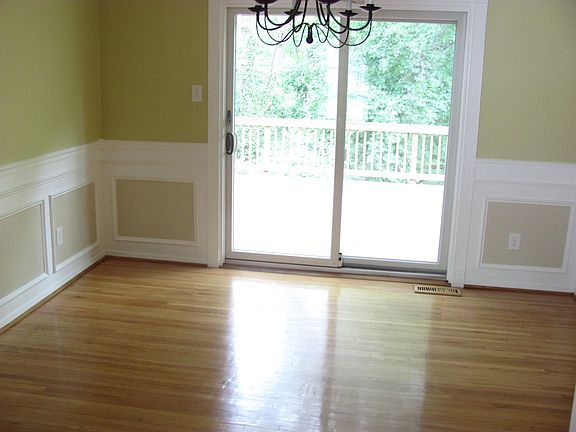 5th image of 13622 Smallwood Ct