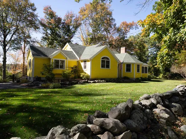 196 Bunker Hill Avenue, Stratham, NH 03885