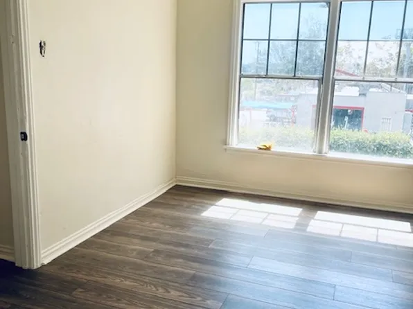 2329 Crenshaw Blvd #204, Los Angeles, CA 90016