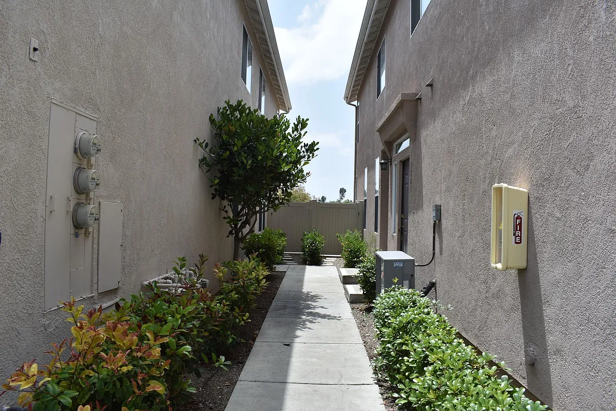 Building Photo - 1281 Aguirre Dr