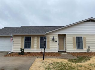 1312 Normandy Dr, Godfrey, IL