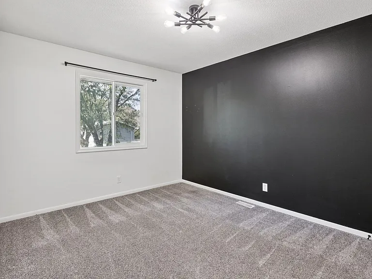 1636 SW 16th St — Photo 13
