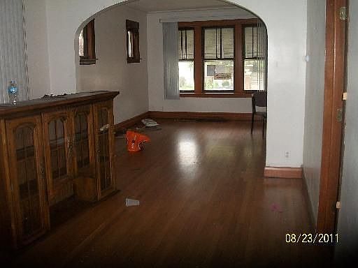 2nd image of 2227 S Lombard Ave