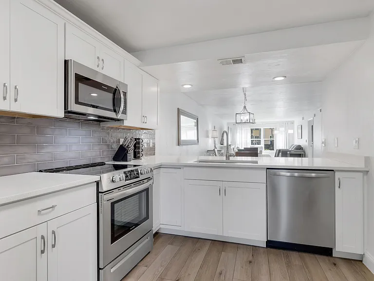 4001 Ice Castle Way #5-1 — Photo 5