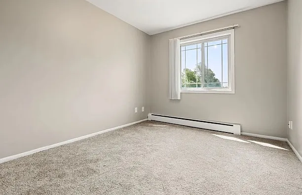 Granite City Apartments — Photo 10