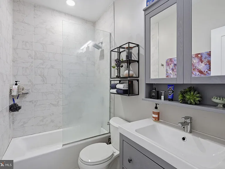 1207 Kennedy St NW #4 — Photo 11