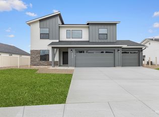 8259 E Bright Angel Dr, Nampa, ID 83687