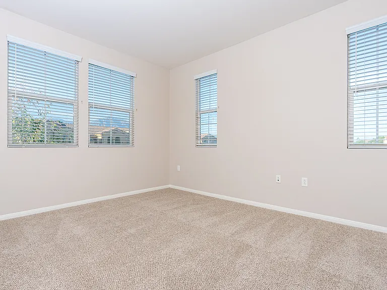 College Park Apartments — Photo 40