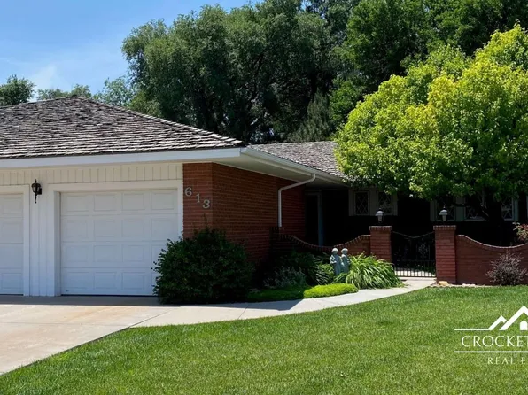 613 Magnolia St, Garden City, KS 67846