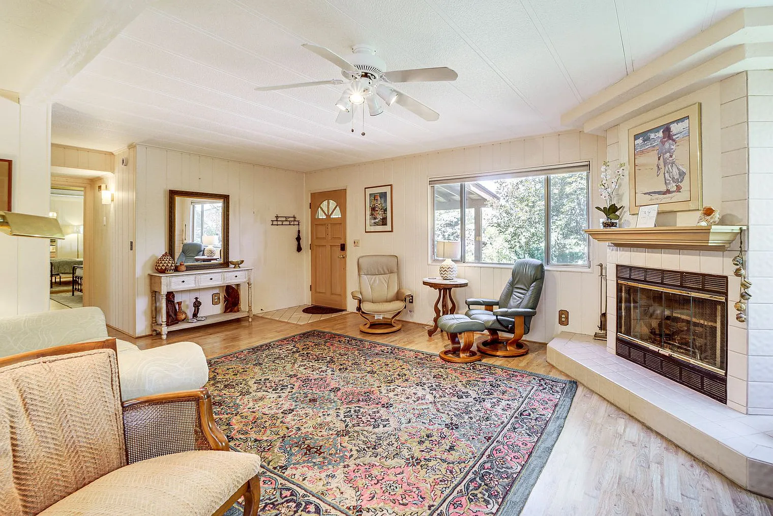 2 bed, 2.0 bath, 1496 sqft, $4,902 — Photo 3