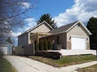 1207 N 29th St, Sheboygan, WI 53081