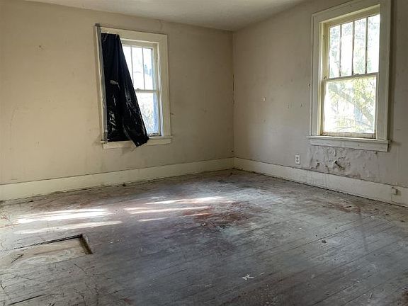 4th image of 917 Lawndale Ave