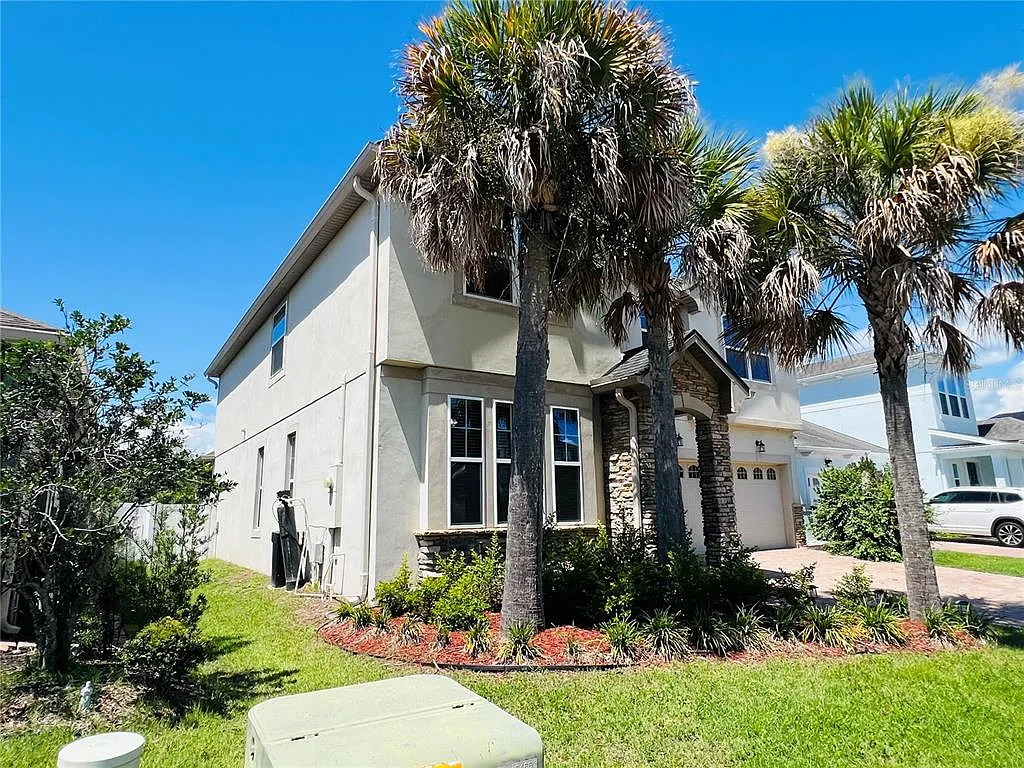 5 bed, 3.5 bath, 2656 sqft, $3,600 — Photo 3