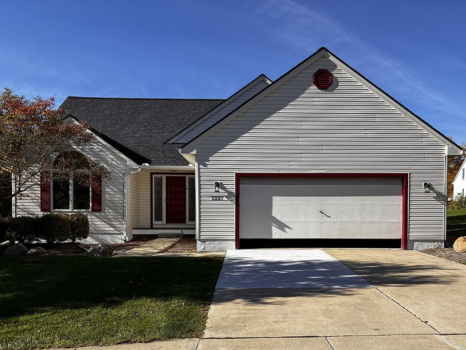 1st image of 1227 Colony Dr