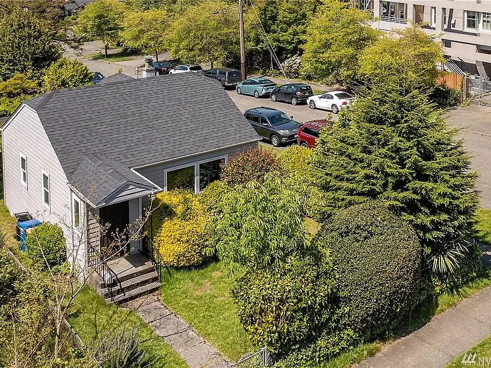 201 17th Ave S
