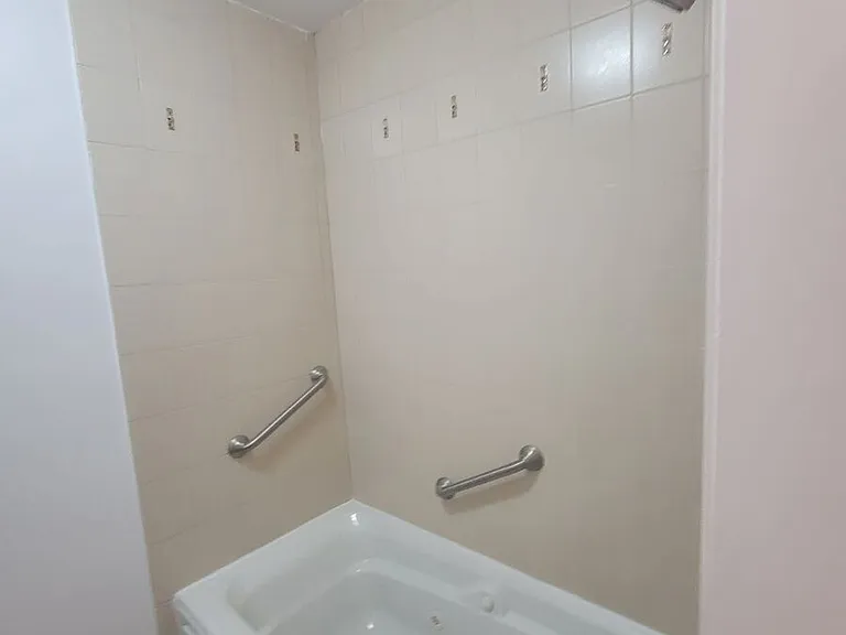 428 Yves St — Photo 7