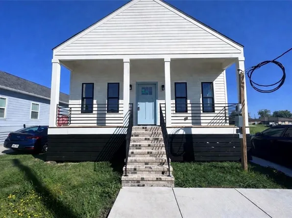 8439 Curran Rd, New Orleans, LA 70127
