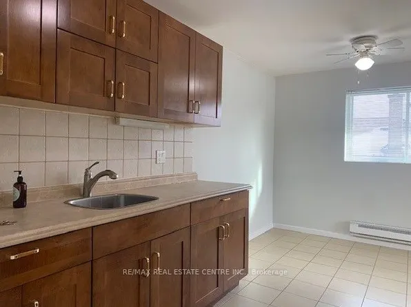 45 Raylawn Cres #4, Halton Hills, ON L7G 4M6