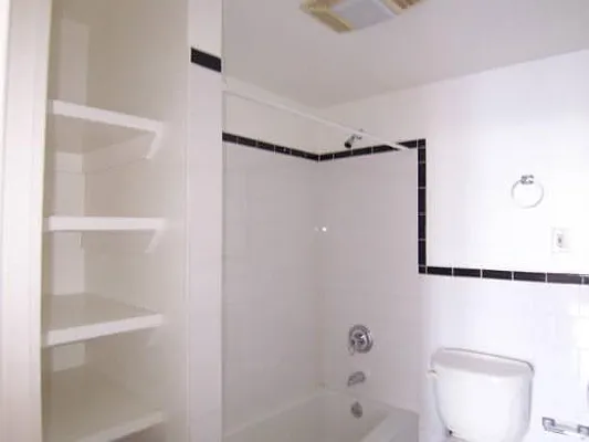 Rented by Dream Space Realty | media 27