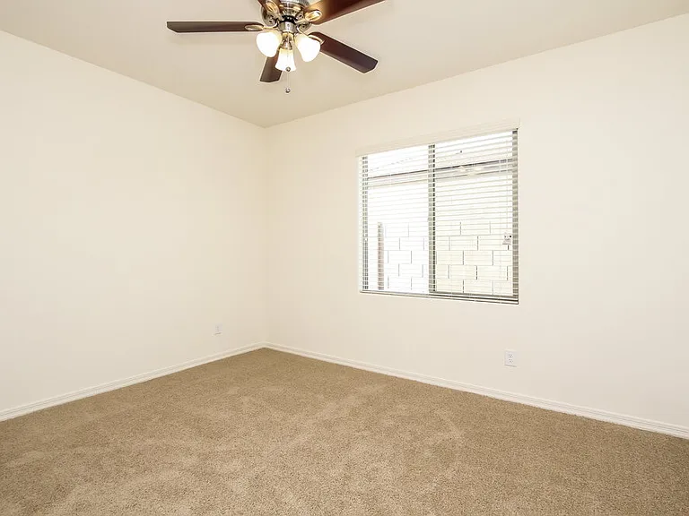 4116 S 81st Dr — Photo 9