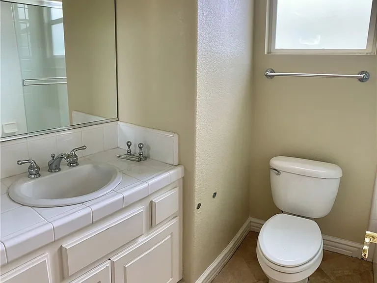 281 Mesa Dr — Photo 9