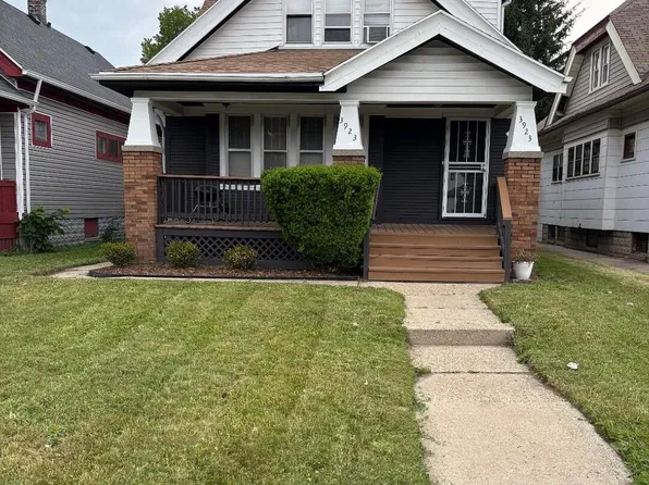 3923 N 27th STREET, Milwaukee, WI 53216