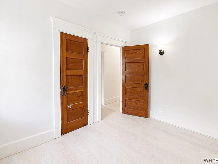 165 Dearborn St #UPPER — Photo 15