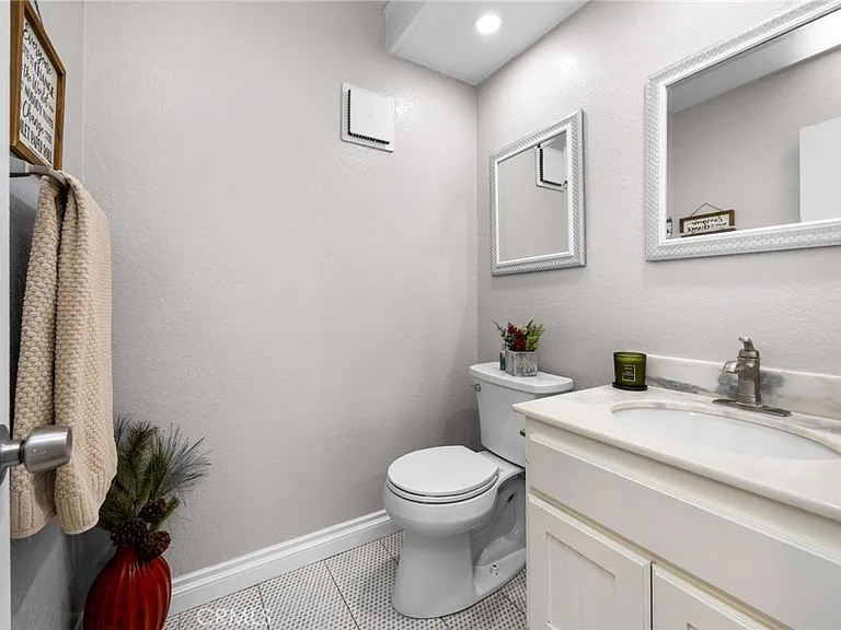 15251 Leffingwell Rd #8 — Photo 9