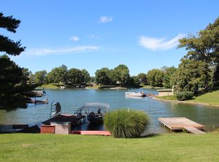 807 Poplar Dr, Petersburg, IL 62675