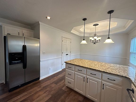 5th image of 507 Silver Maple Ln