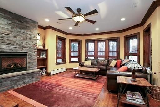 2nd image of 4922 N Kostner Ave