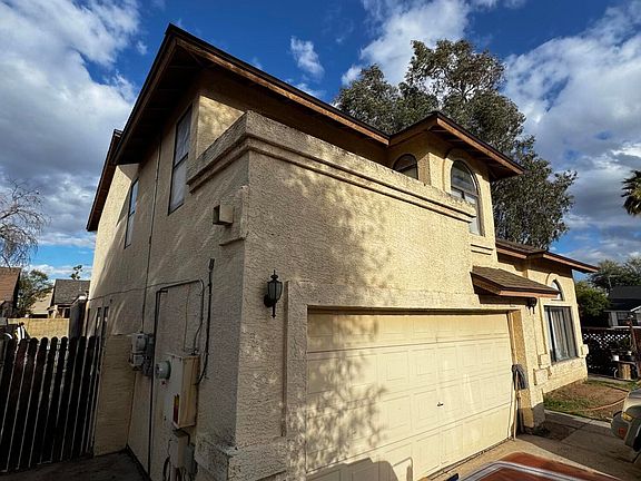 2nd image of 2521 N 89TH Avenue